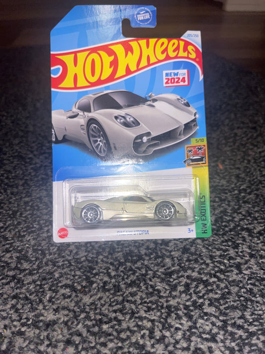 Pagani Utopia